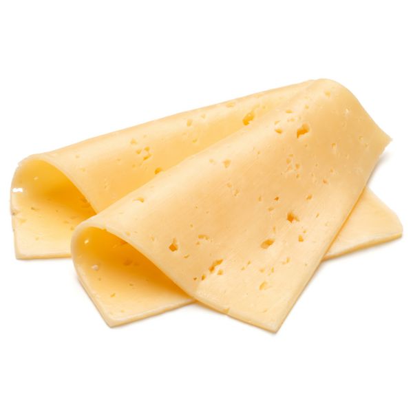 برش های پنیر جدا شده روی برش پس زمینه سفید