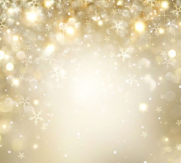 پس زمینه طلایی درخشان کریسمس چراغ های کریسمس طلایی تعطیلات سال نو انتزاعی زرق و برق غیر متمرکز پس زمینه با ستاره های چشمک زن و جرقه بوکه تار