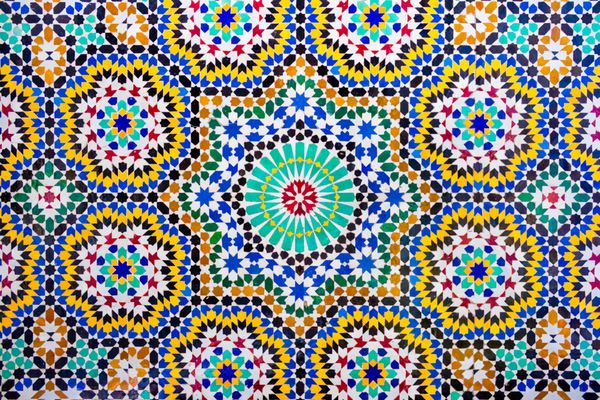 الگوی اسلیمی موزاییک به سبک مراکشی زیورآلات شرقی کاشی کاری شده از مراکش در مساجد و ساختمان های مهم یافت می شود