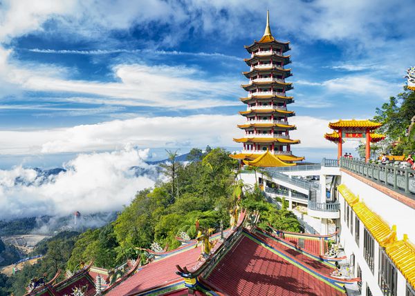 مناظری از معبد چین سویی در گنتینگ هایلند در مالزی