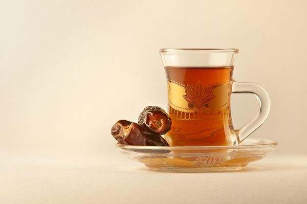 چای عربی و خرما