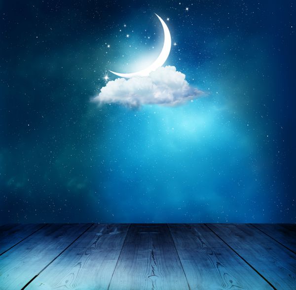 پس زمینه رمضان کریم با جدول هلال ماه و ابر