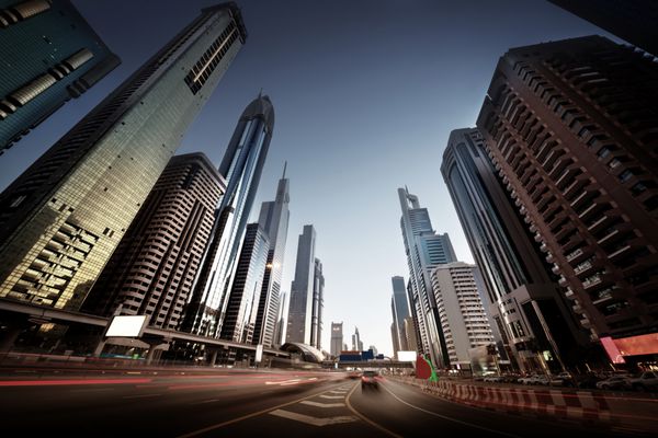 جاده شیخ زاید در زمان غروب آفتاب دبی امارات