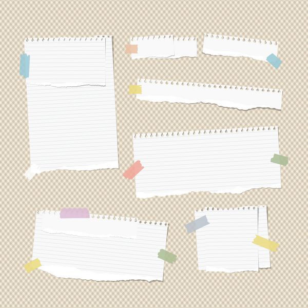 یادداشت سفید خطی و خالی دفترچه یادداشت نوارهای دفتر کپی چسبانده شده با نوار چسب رنگی روی پس‌زمینه قهوه‌ای مربع