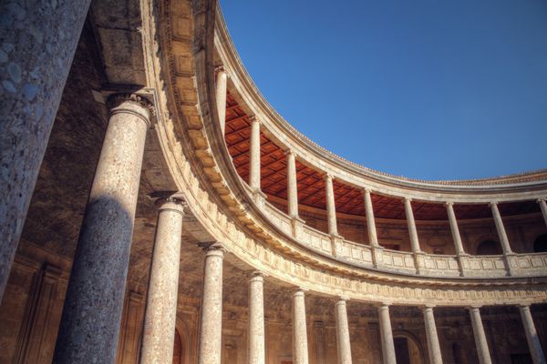 غرفه تاریخی در کاخ الحمرا گرانادا اسپانیا