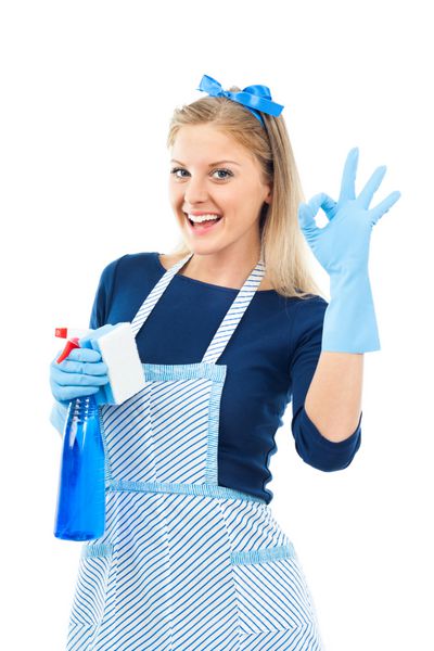 زن خانه دار خوب است که نشانه خوبی است. برای تمیز کردن