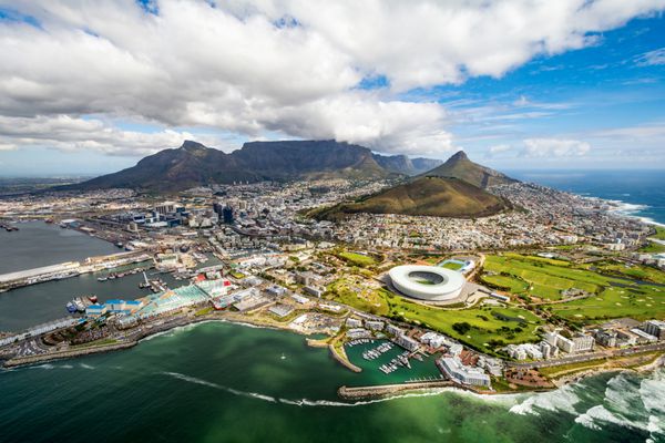 کیپ تاون و 12 آپولو از بالا در آفریقای جنوبی