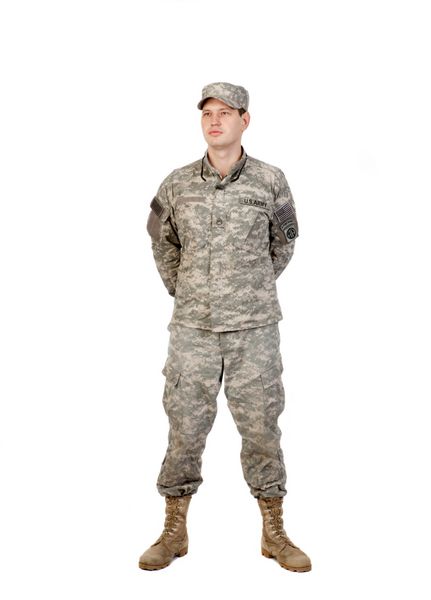 یک سرباز ارتش ایالات متحده گروهبان جدا شده این یکی از لباس های کویری است که در جنگ عراق بوجود آمده است