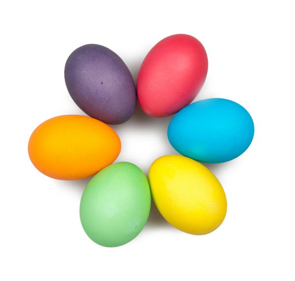 تخم مرغ های چند رنگ بر روی سفید