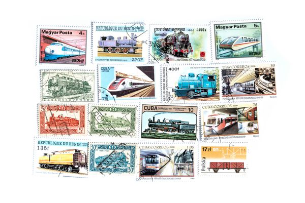 مجموعه ای از تمبر پستی که از کشورهای مختلف چاپ شده است