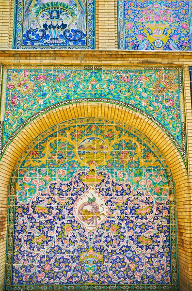 گلستان محل مناسب برای کشف هنر سنتی ایرانی تزئینات شاهکار و الگوهای کلاسیک تهران ایران است