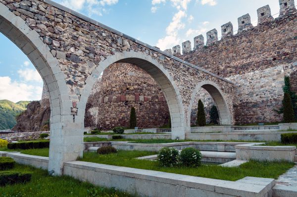 مجموعه ای از قلعه رباط در گرجستان