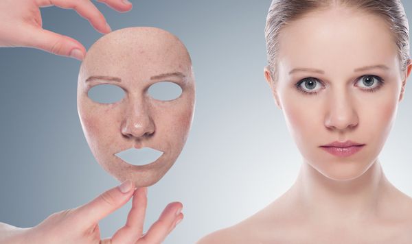 مفهوم مراقبت از پوست با ماسک پوست زیبایی زن جوان قبل از