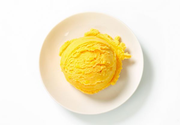 جارو برقی از بستنی زرد