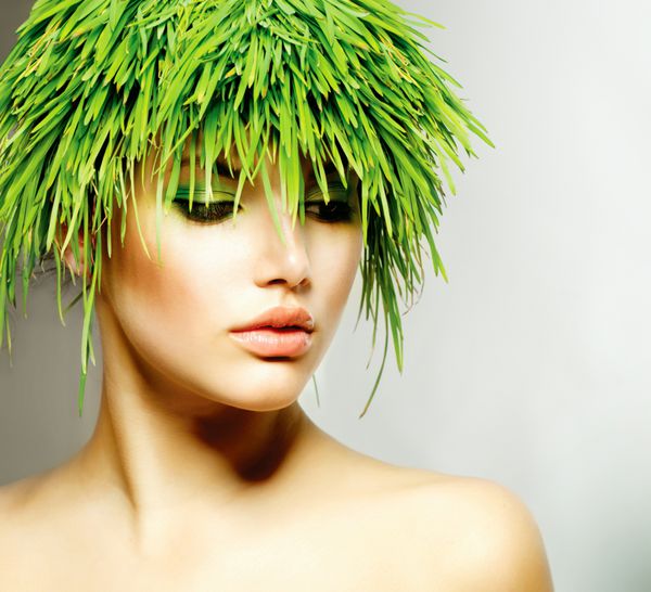 بهار زیبایی یا زن با موهای سبز سبز تازه تابستان طبیعت دختر عکس مدل مد
