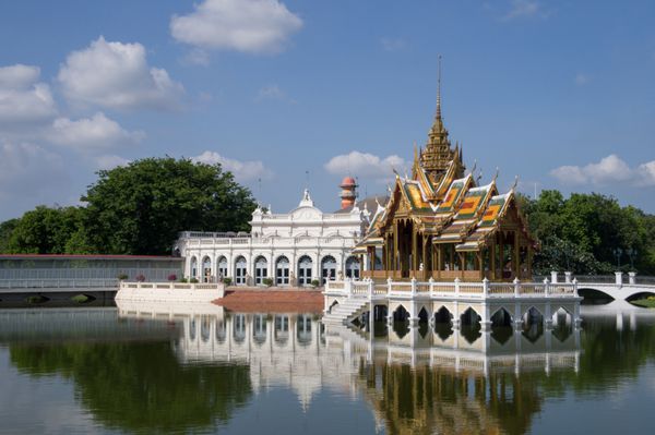 Aisawan-Dhipaya Asana Pavillion در کاخ بنگ Pa-in استان Ayuthaya تایلند