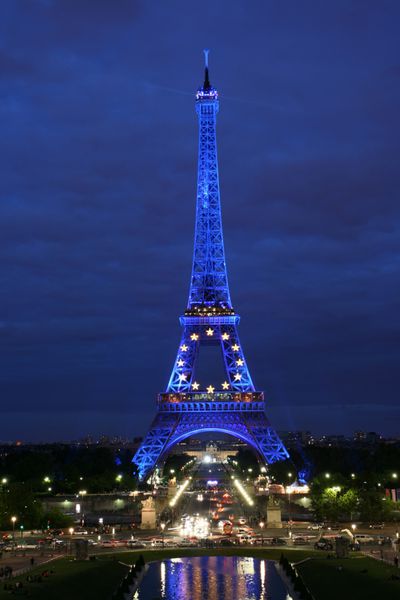 پاریس ژوئیه 01 فرانسه ریاست اتحادیه اروپا را به عهده گرفت برج ایفل به مناسبت 1 جولای 2008 پاریس فرانسه برگزیده شده است