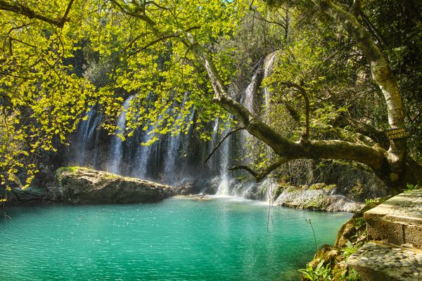 نور جادویی در آبشارهای Kursunlu