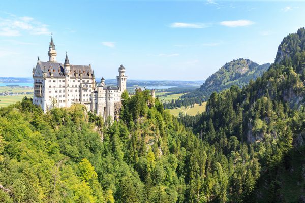 قلعه Neuschwanstein در Alps باواریا آلمان