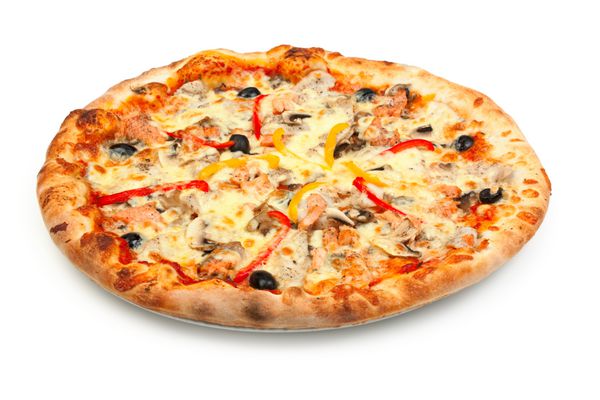پیتزا جدا شده بر روی زمینه سفید