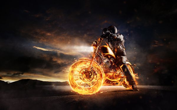موتور سیکلت تیره در سوزاندن موتور سیکلت در نور غروب آفتاب تصویر زمینه تیره هنر عکس موتور سیکلت هلی کوپتر تصویر با وضوح بسیار بالا