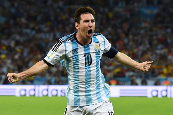 لیونل مسی کاپیتان آرژانتین شادی پس از گل