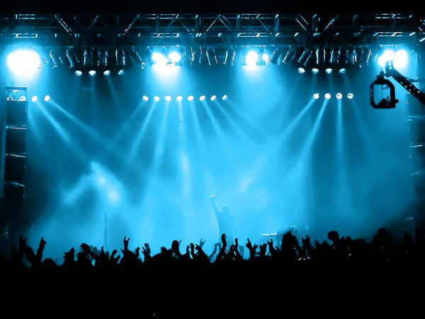 جمعیت کنسرت قرار گرفتن در معرض زمان در یک کنسرت