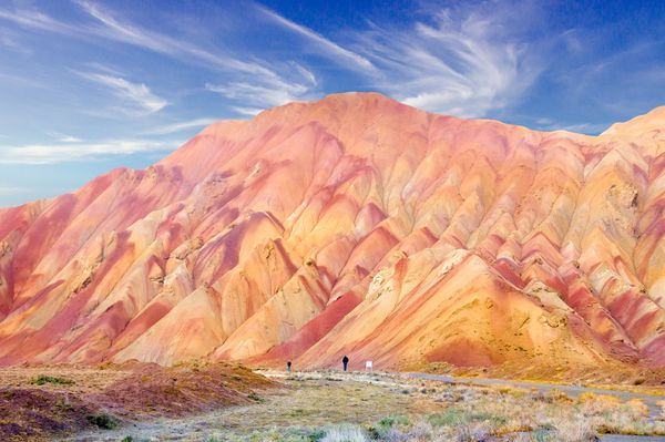 زیباترین کوههای رنگارنگ و دیدنی آسمان آبی در تبریز ایرانکوههای رنگارنگ زیبا در چین و پرو