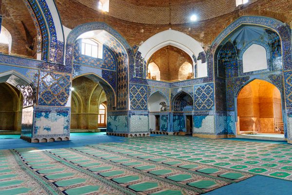 تبریز استان آذربایجان شرقی ایران 15 مارس 2018 نمای داخلی مسجد آبی این مسجد در سال 1465 ساخته شده است