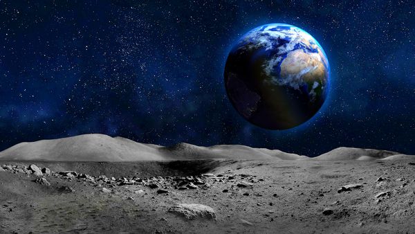 نمای سیاره زمین از سطح ماه عناصر این تصویر که توسط ناسا تهیه شده است