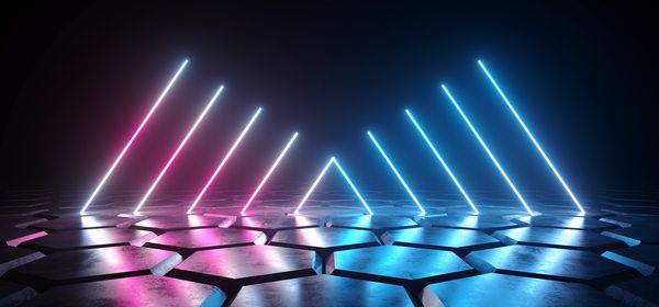 Futuristic Sci Fi اتاق خالی تاریک با لوله های خط و درخشان نئون آبی و بنفش روی طبقه بتونی شش ضلعی Grunge با اشکال بازتاب 3D تصویر ارائه شده