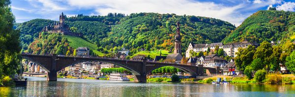 نقاط دیدنی آلمان شهر قرون وسطی قلم سفرهای رودخانه راین