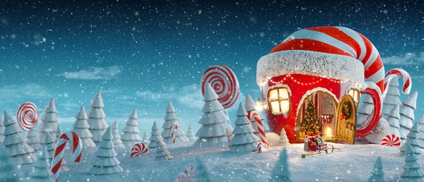 خانه پری شگفت انگیز در کلاه جن ها که در کریسمس به شکل جام چای با درب باز و شومینه داخل جنگل جادویی تزئین شده اند کارت پستال 3D تصویر کریسمس غیر معمول