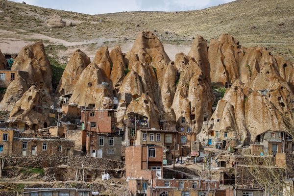 دهکده غار ایران باستان در صخره های کندوان میراث پارس یونسکو