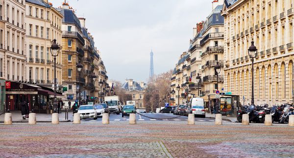 پاریس فرانسه 8 مارس مکان du Pantheon و Rue Soufflot خیابان به نام ژاک ژرمن سوفلوت 1713-1713 معمار پانتئون در پاریس فرانسه در 8 مارس 2013 نامگذاری شده است