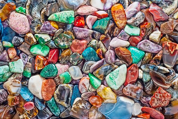 سنگهای نیمه قیمتی طبیعی و سایر مواد معدنی