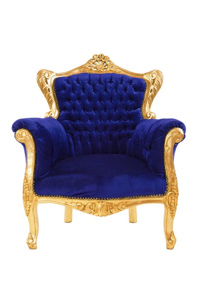صندلی آبی لوکس و جدا شده در پس زمینه سفید