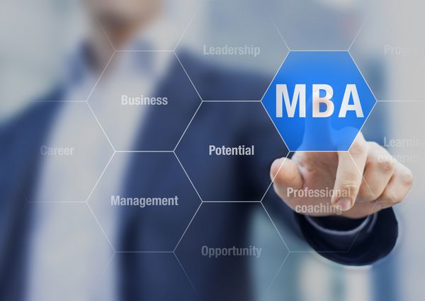 انتخاب برنامه MBA Master of Business Management برای کار برجسته