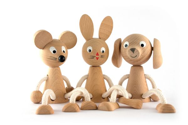 اسباب بازی حیوانات از چوب جدا شده