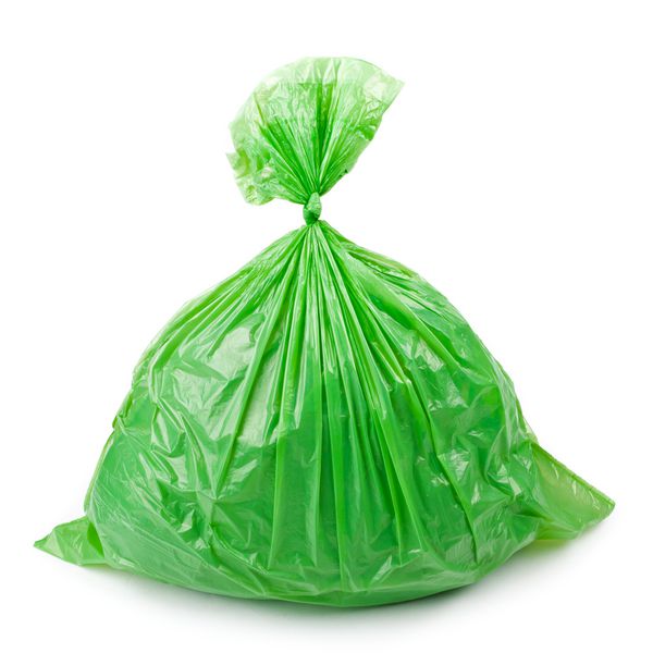 کیسه زباله سبز با زمینه سفید