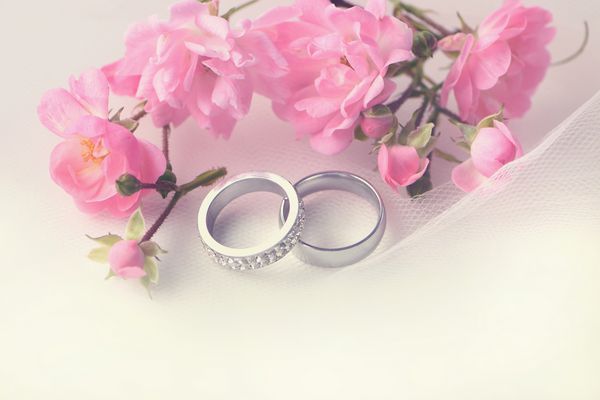 حلقه های عروسی با گل رز