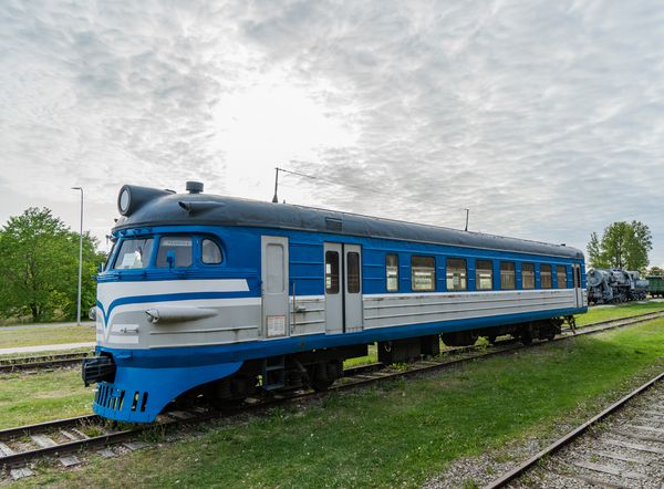 هاپسالو استونی 03062017 قطار یکپارچهسازی با سیستمعامل و ایستگاه عملیاتی در راه آهن