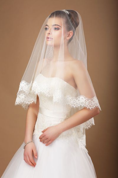 حساسیت زنی با حجاب عروسی شفاف