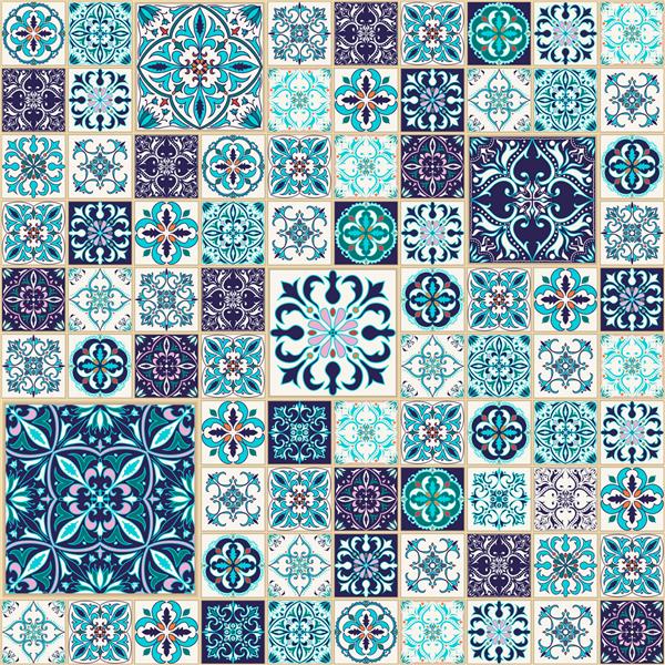 وکتور بدون درز بافت الگوی تکه ای زیبا برای طراحی و مد با عناصر تزئینی کاشی پرتغالی Azulejo Talavera زیور آلات مراکشی در رنگ های آبی و نارنجی