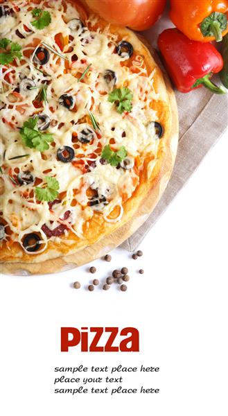 پیتزا با ژامبون فلفل و زیتون بیش از سفید
