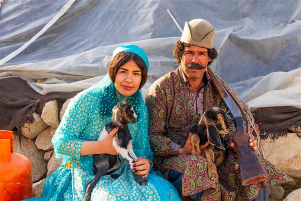 استان فارس رودبال عشایر قشقایی لباس سنتی زن و شوهر