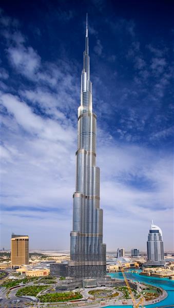 مرکز شهر دبی امارات متحده عربی - نمایی از افق برج خلیفه بلندترین آسمان خراش جهان