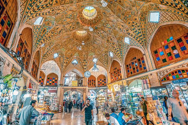 تهران استان تهران ایران خیابان های شلوغ بازار بزرگ تهران با سقف زیبا
