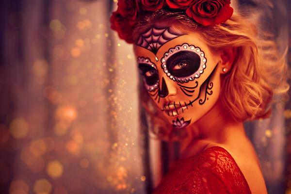 هالووین روز مرگ جذاب و خطرناک لا کالاورا کاترینا به معنی اسکلت شیک یا جمجمهٔ ظریف