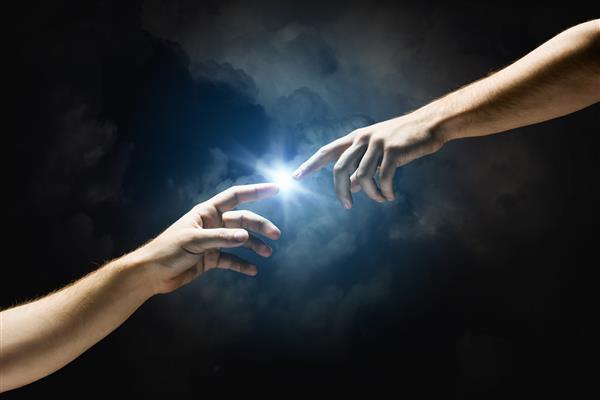 لمس میکل آنژ خدا نزدیک شدن دستان انسان با انگشتان دست